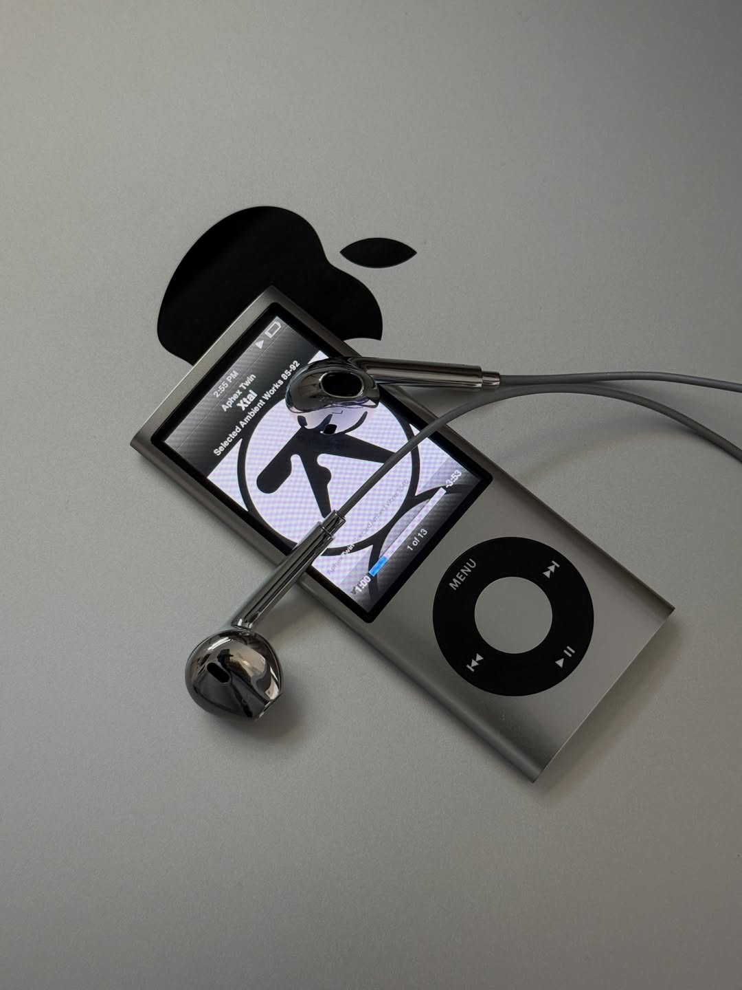 iPod playing Aphex Twin