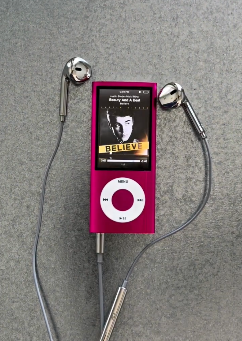 KROM chrome-plated earphones